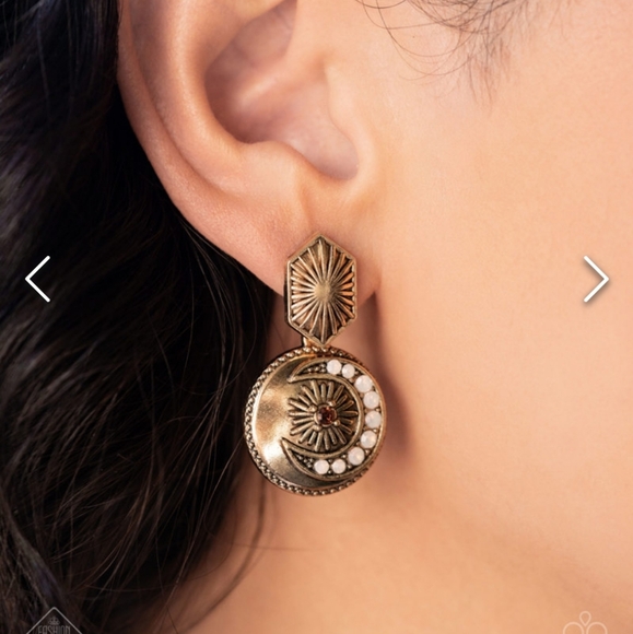 Eclectic Energy Gold Earrings Vintage Post Gorg - Picture 2 of 4